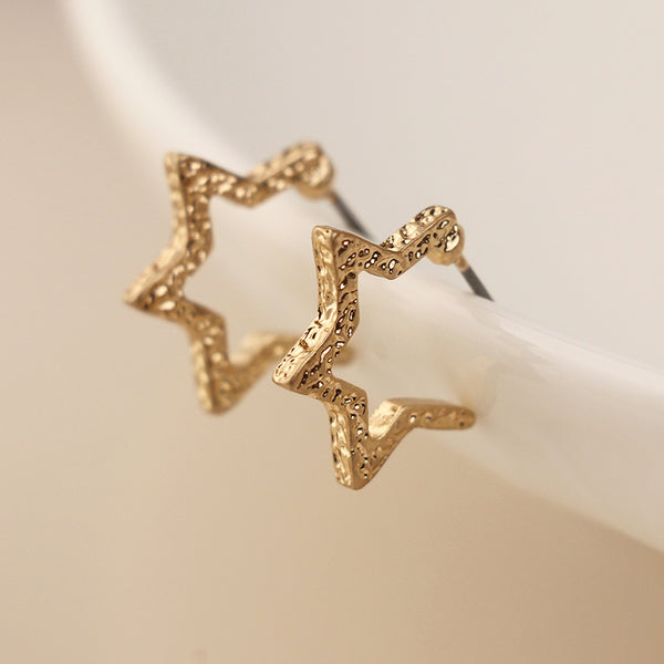 04592 Golden Textured Star Hoop Earrings By Pom