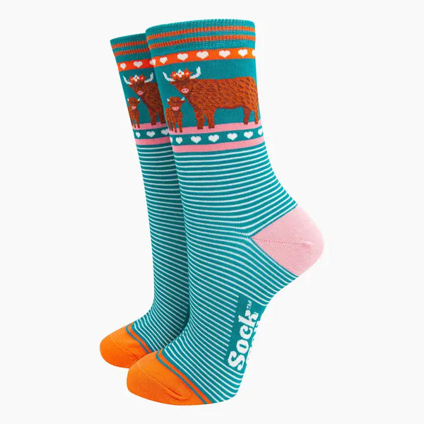 4487PCOWTE Highland Cow Socks (UK 3-7)