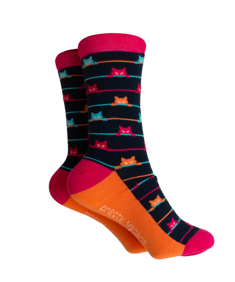 PVSOK0016 Peeking Cats Socks (UK 3-7)